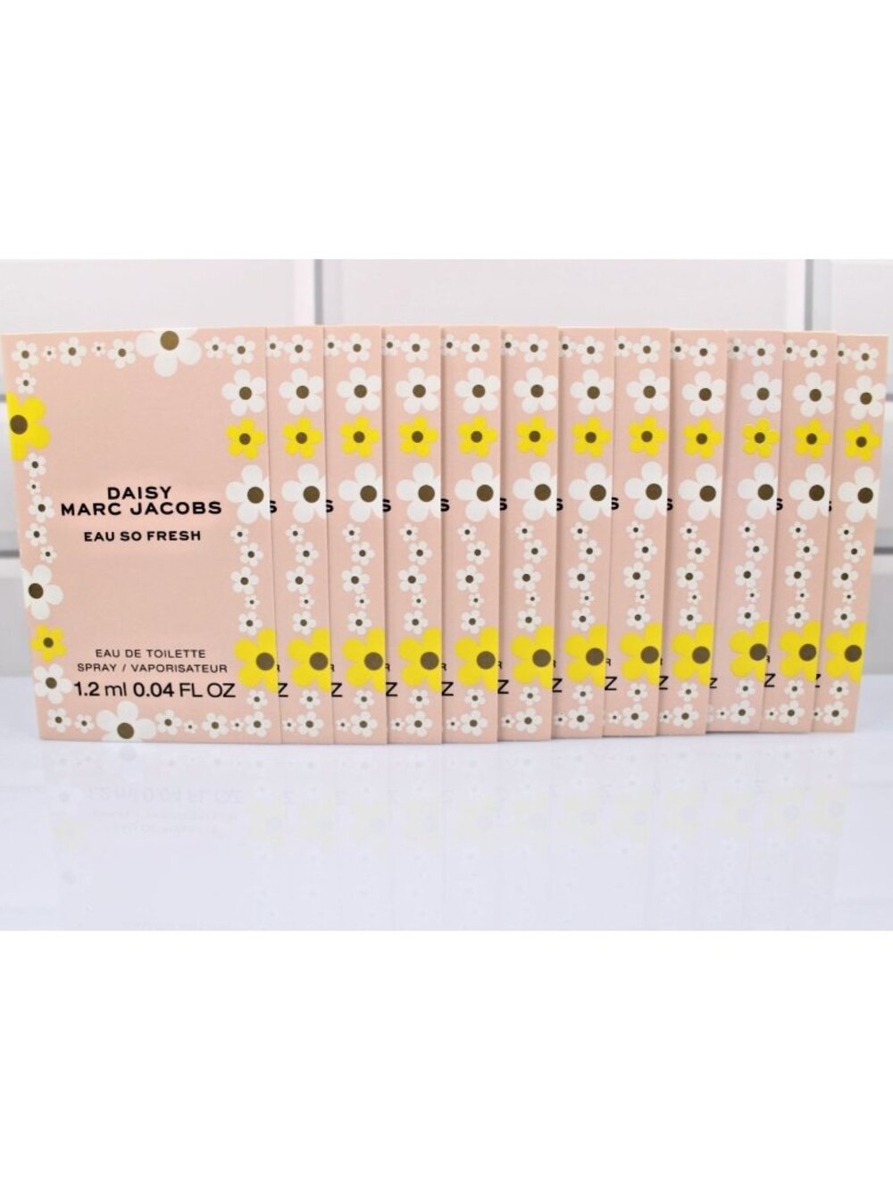 Lot of 12 Marc Jacobs Daisy Eau So Fresh Mini Spray Eau De Toilette 1.2ml